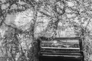 Old Piano