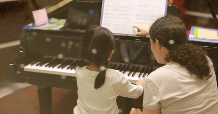 Best piano for small apartment discount