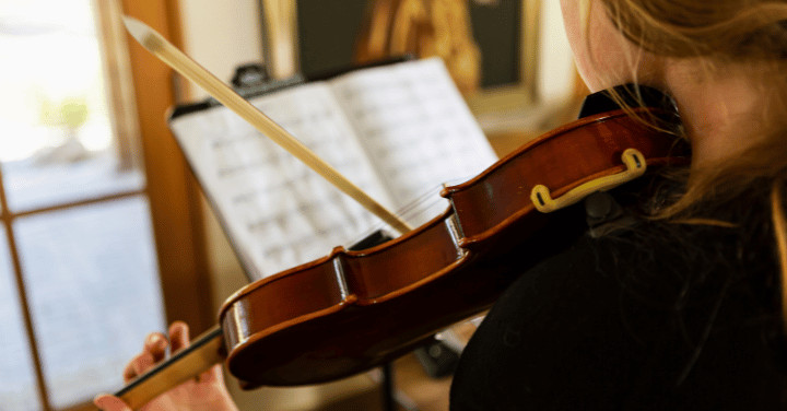 learning to play violin